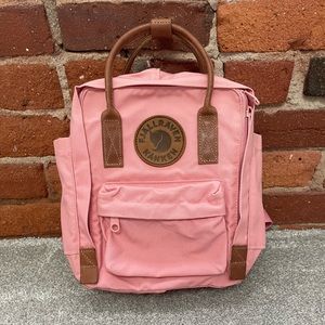 Fjallraven Kanken No. 2 Mini Backpack - Pink